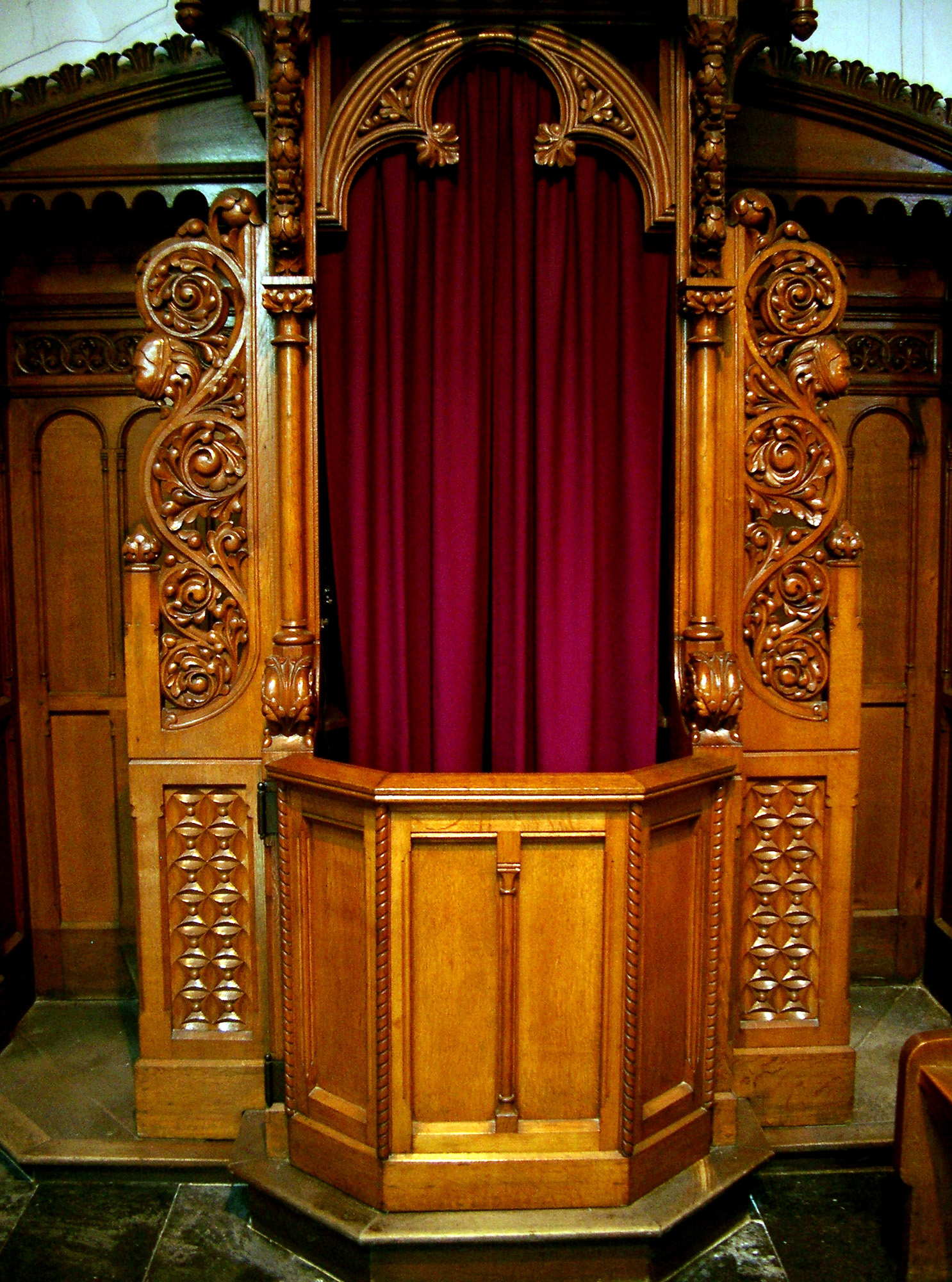 Ansicht eines Beichtstuhls (c) Walter Nett/Bistum Aachen